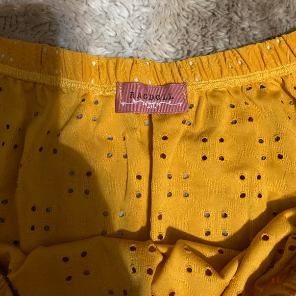 Plus size eyelet top - Picture 4 of 5